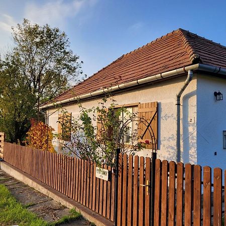 Tepke Guesthouse Garab Экстерьер фото