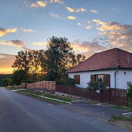 Tepke Guesthouse Garab Экстерьер фото
