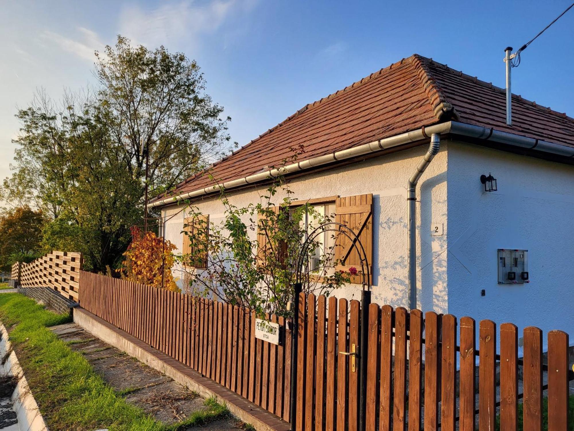 Tepke Guesthouse Garab Экстерьер фото
